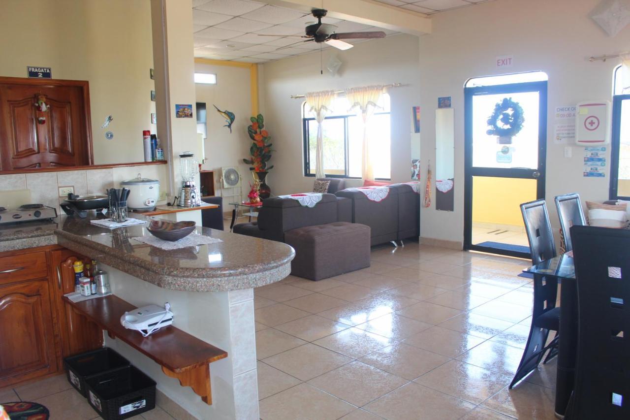 Hostal Romy Puerto Baquerizo Moreno Exterior foto